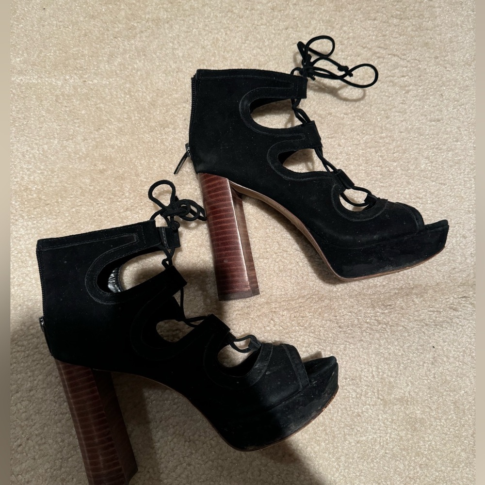 Vince Camuto Platform heels